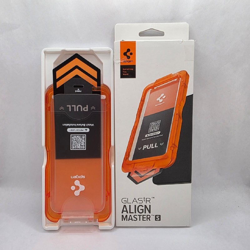 Spigen iPhone 18 Pro / 17 Pro Screen Protector 9H Hardness Clear - AGL11323