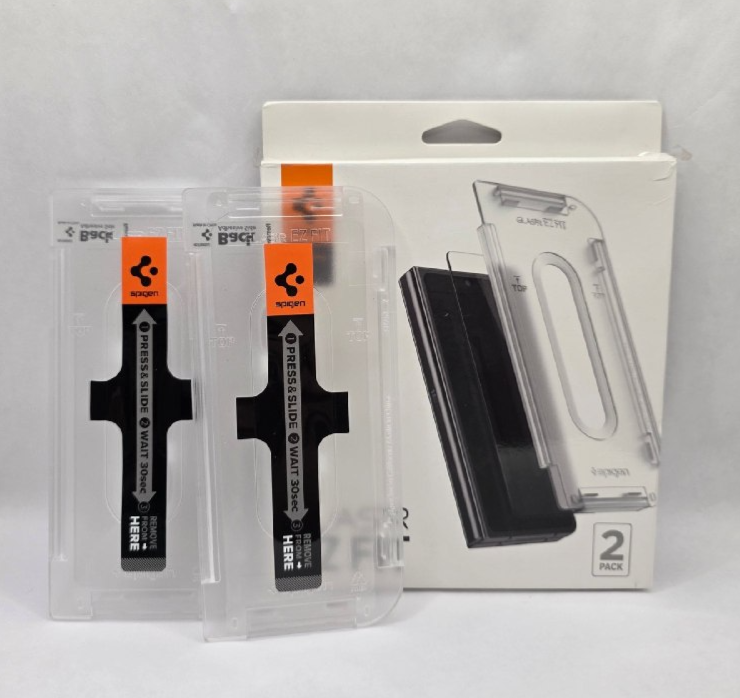 Spigen Samsung Galaxy Z Fold 4 Screen Protector Glas.tR EZ Fit - Clear AGL05543