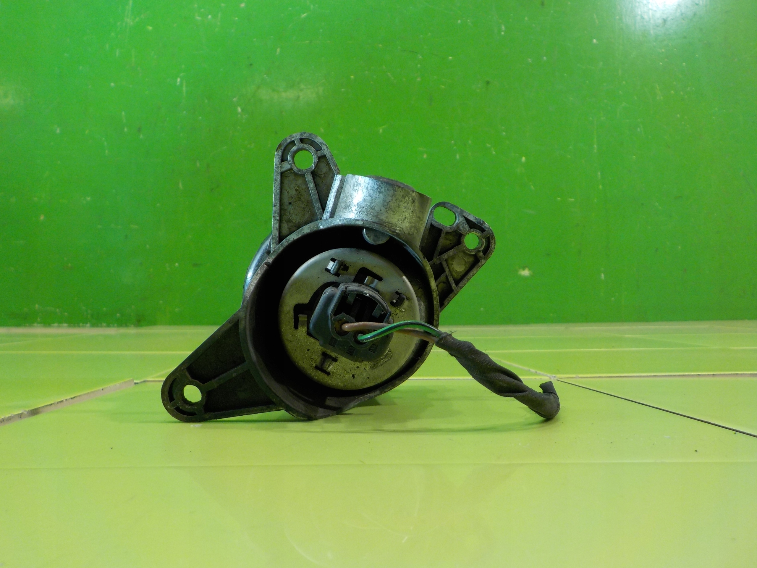 MERCEDES E W207 C207 COUPE 1.8 B 09r 2D Halogen links A2128200356 / NI 90533
