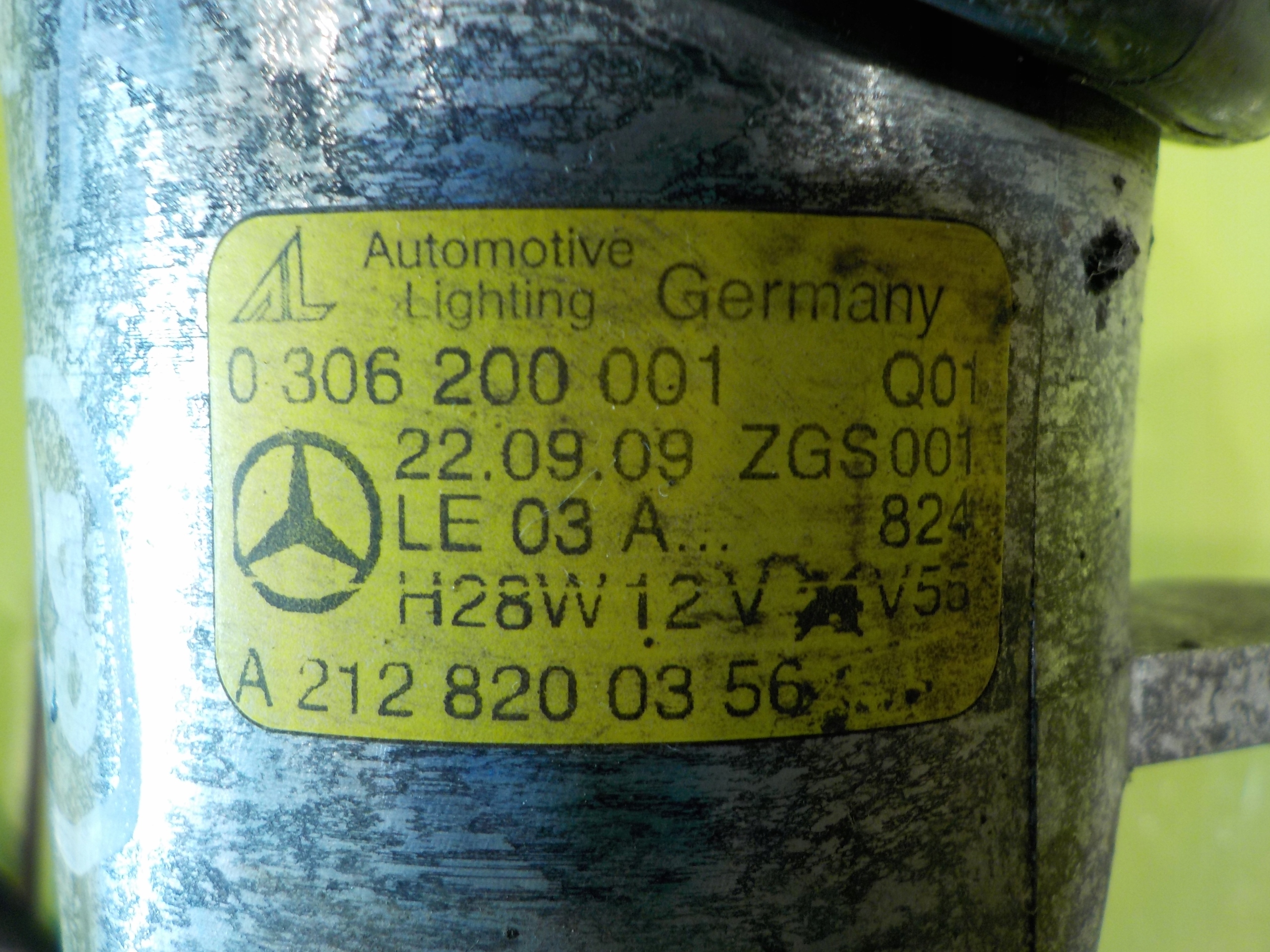 MERCEDES E W207 C207 COUPE 1.8 B 09r 2D Halogen links A2128200356 / NI 90533