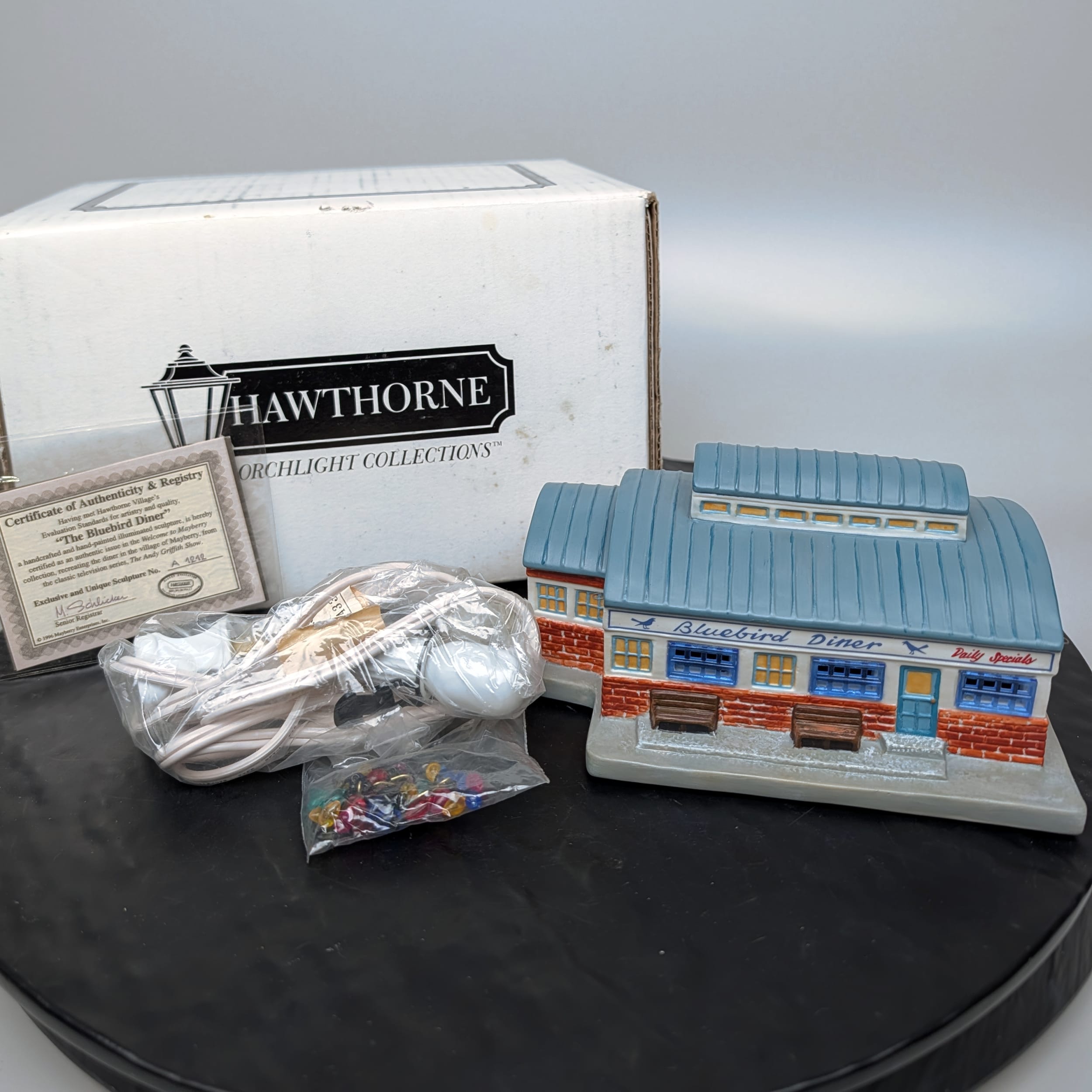 Hawthorne Village The Bluebird Diner Mayberry Lighted Works+COA+Box+A003 π‘ - Picture 1 of 10