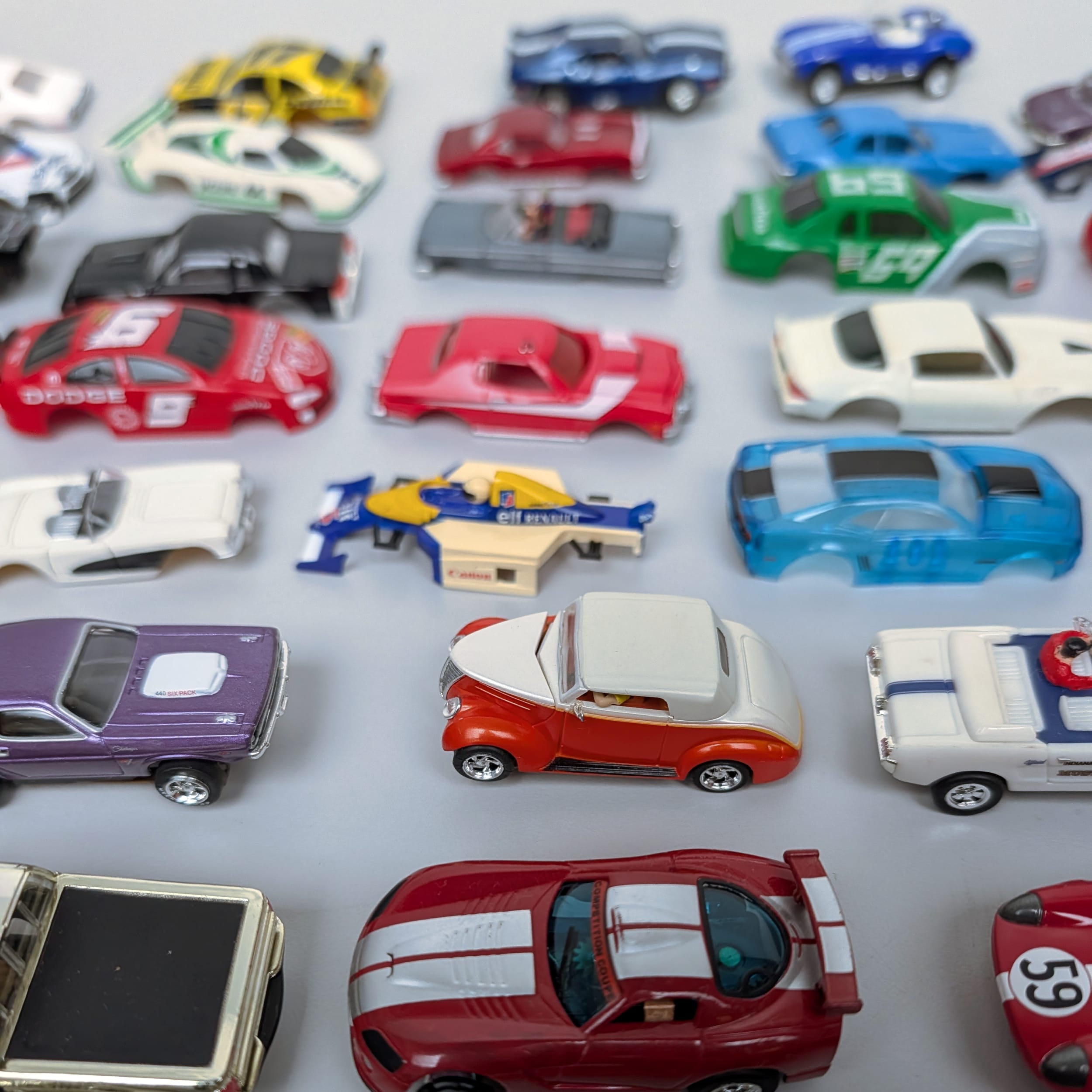 HO Scale Slot Car Lot Auto World+Complete+Parts+Bodies+Chassis+NASCAR 🏁