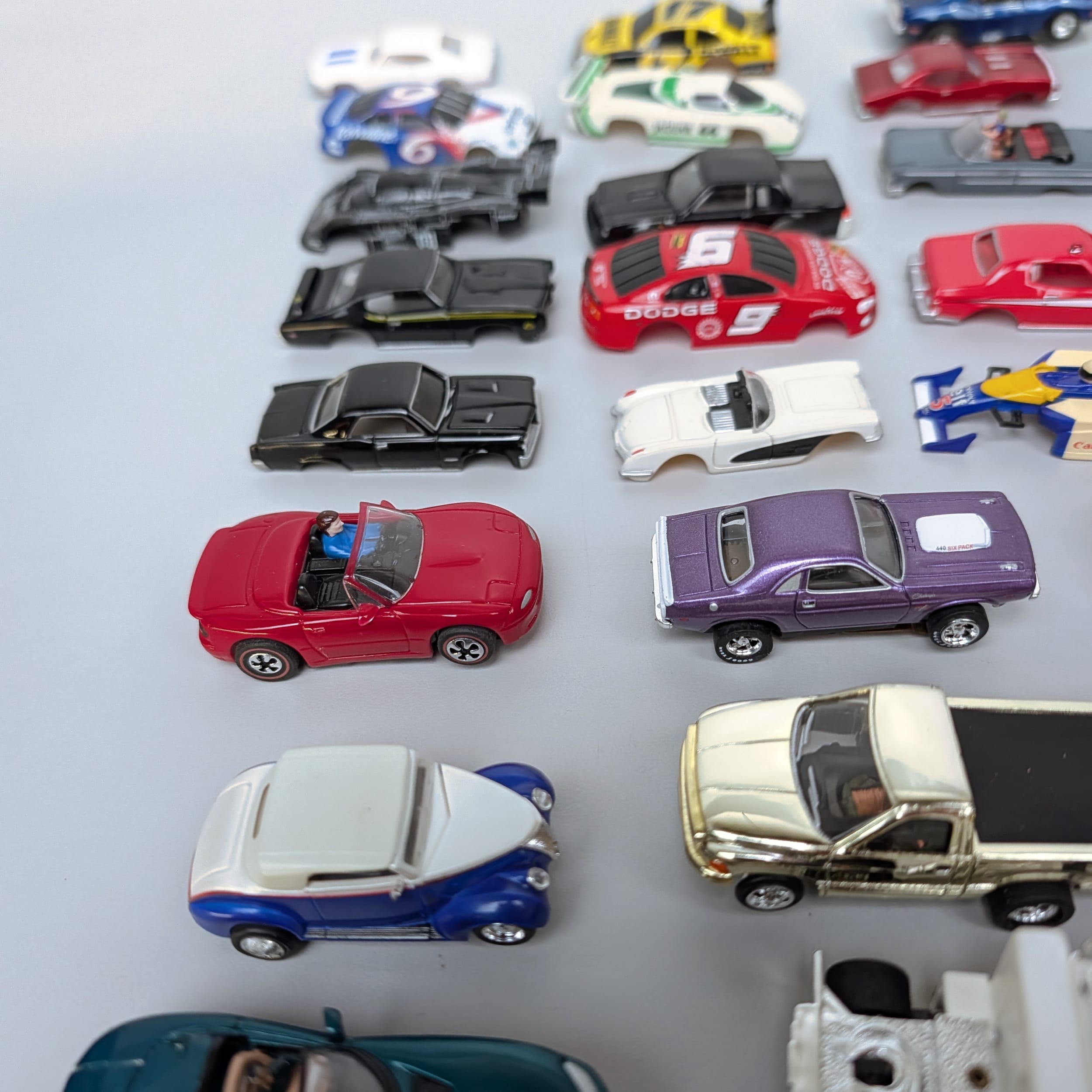 HO Scale Slot Car Lot Auto World+Complete+Parts+Bodies+Chassis+NASCAR 🏁