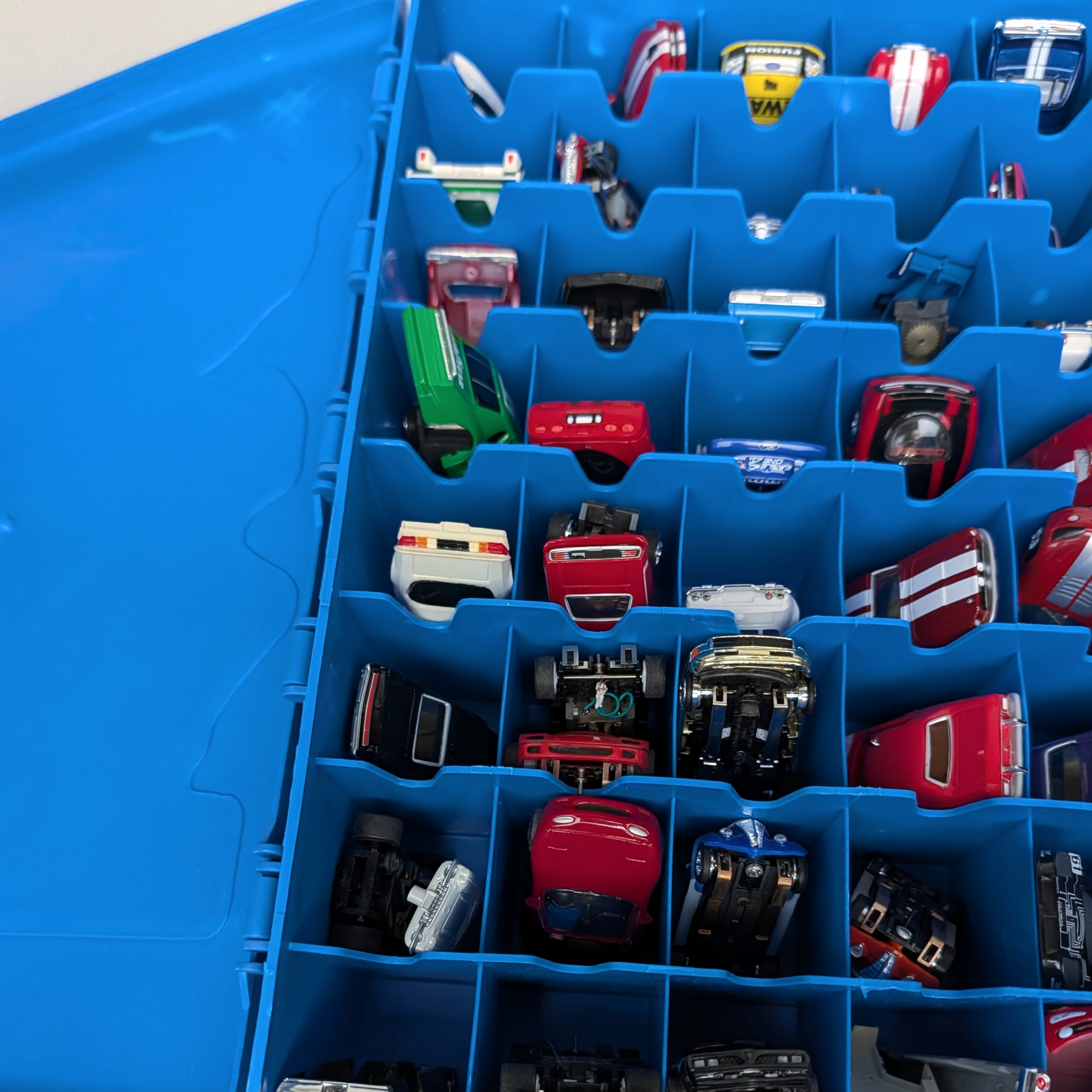 HO Scale Slot Car Lot Auto World+Complete+Parts+Bodies+Chassis+NASCAR 🏁