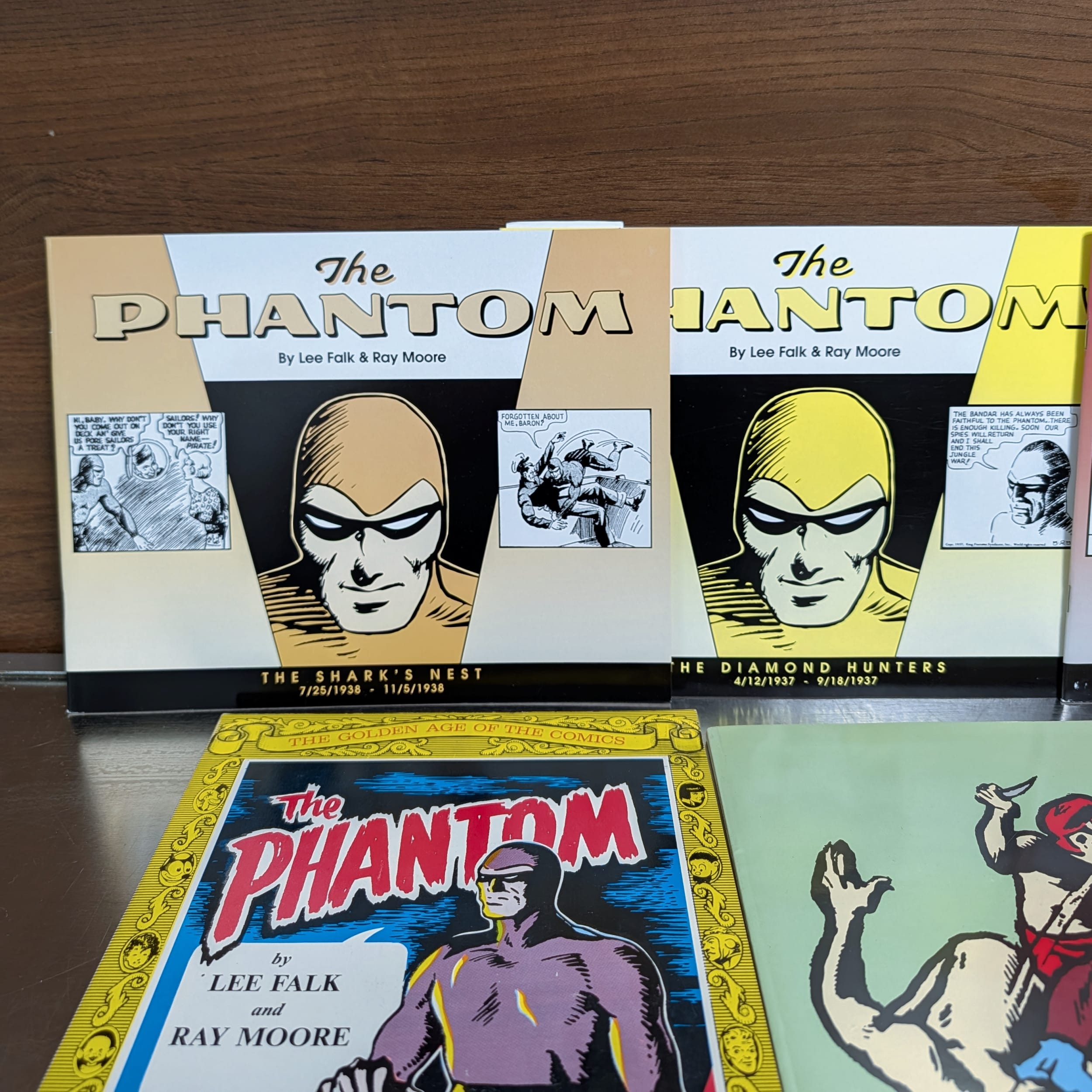 The Phantom Comic Book Lot of 5 Lee Falk Shark+Diamond+Toma+Prisoner+Singh