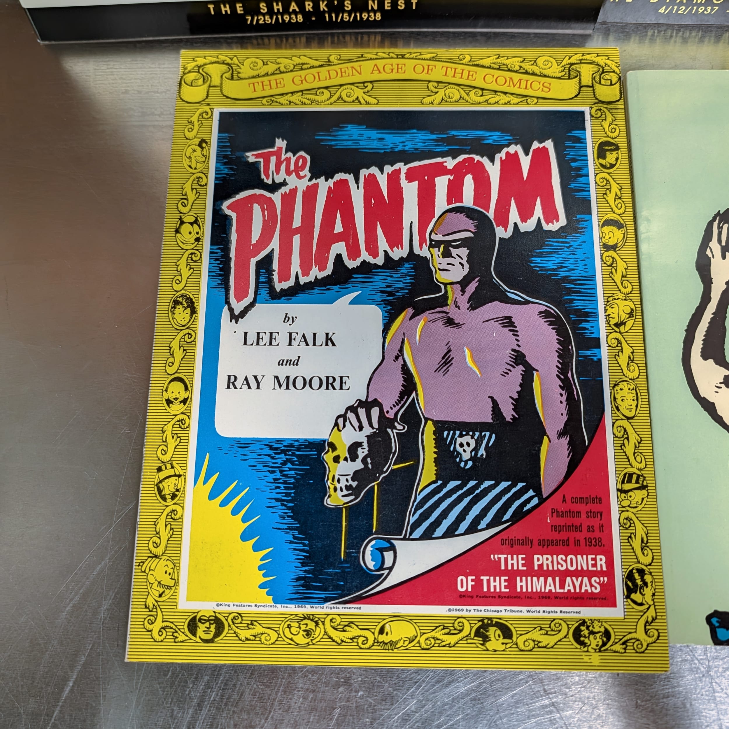 The Phantom Comic Book Lot of 5 Lee Falk Shark+Diamond+Toma+Prisoner+Singh