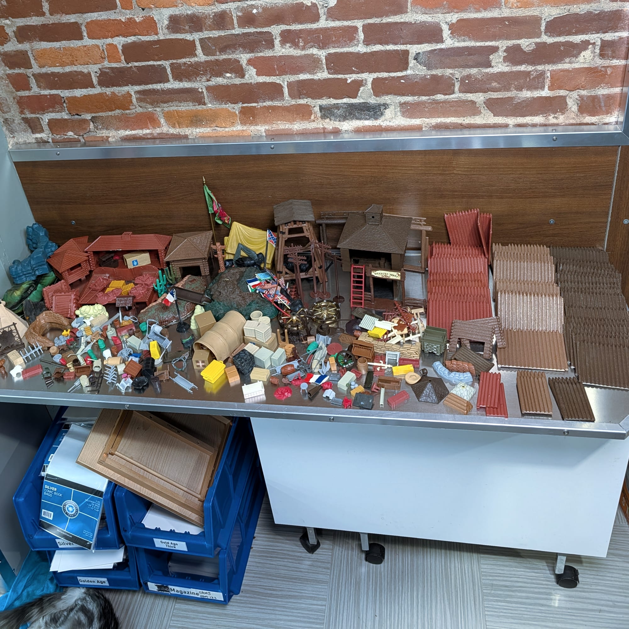 Marx Fort Apache Playset Vintage Huge Lot Buldings Fences Accessories & Parts