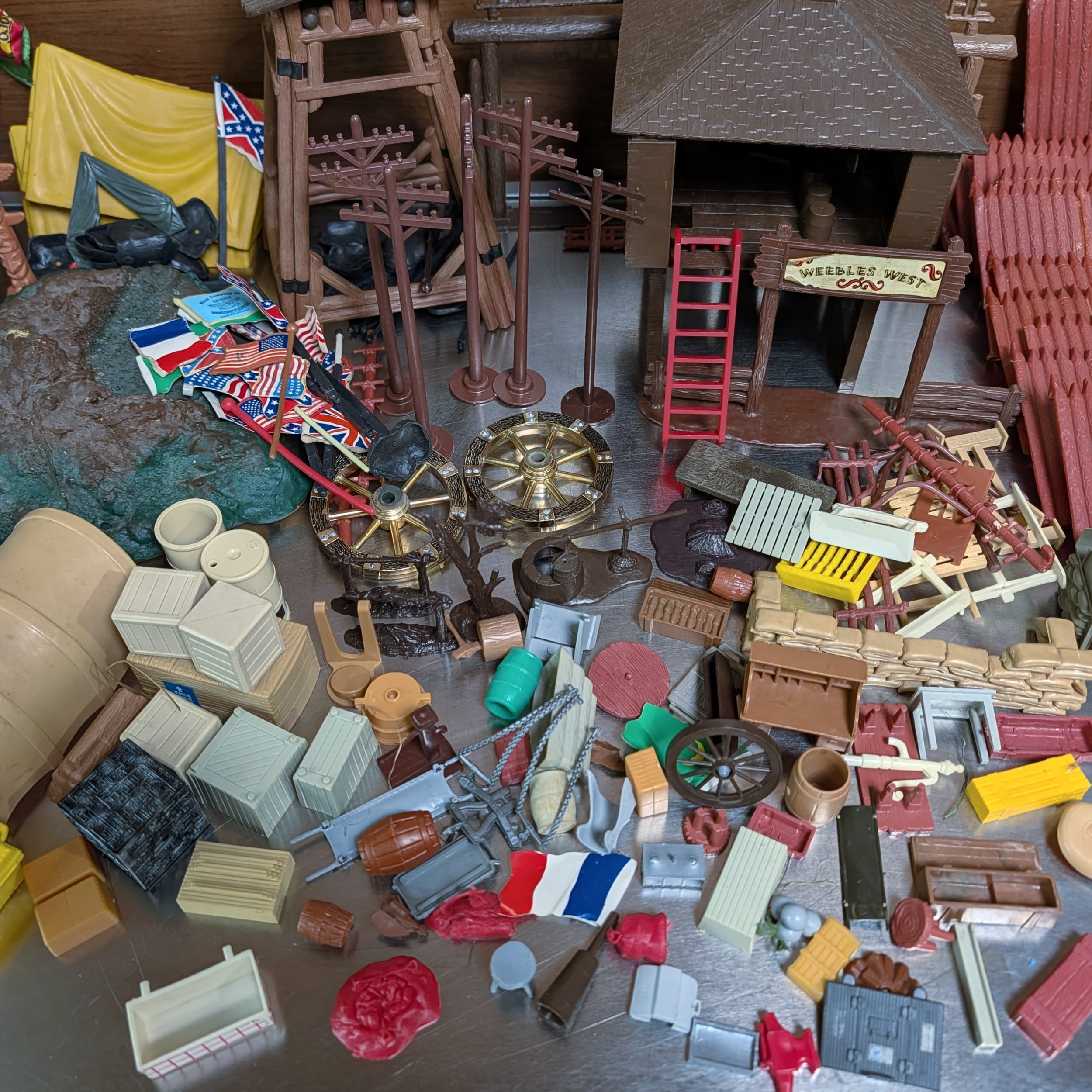 Marx Fort Apache Playset Vintage Huge Lot Buldings Fences Accessories & Parts