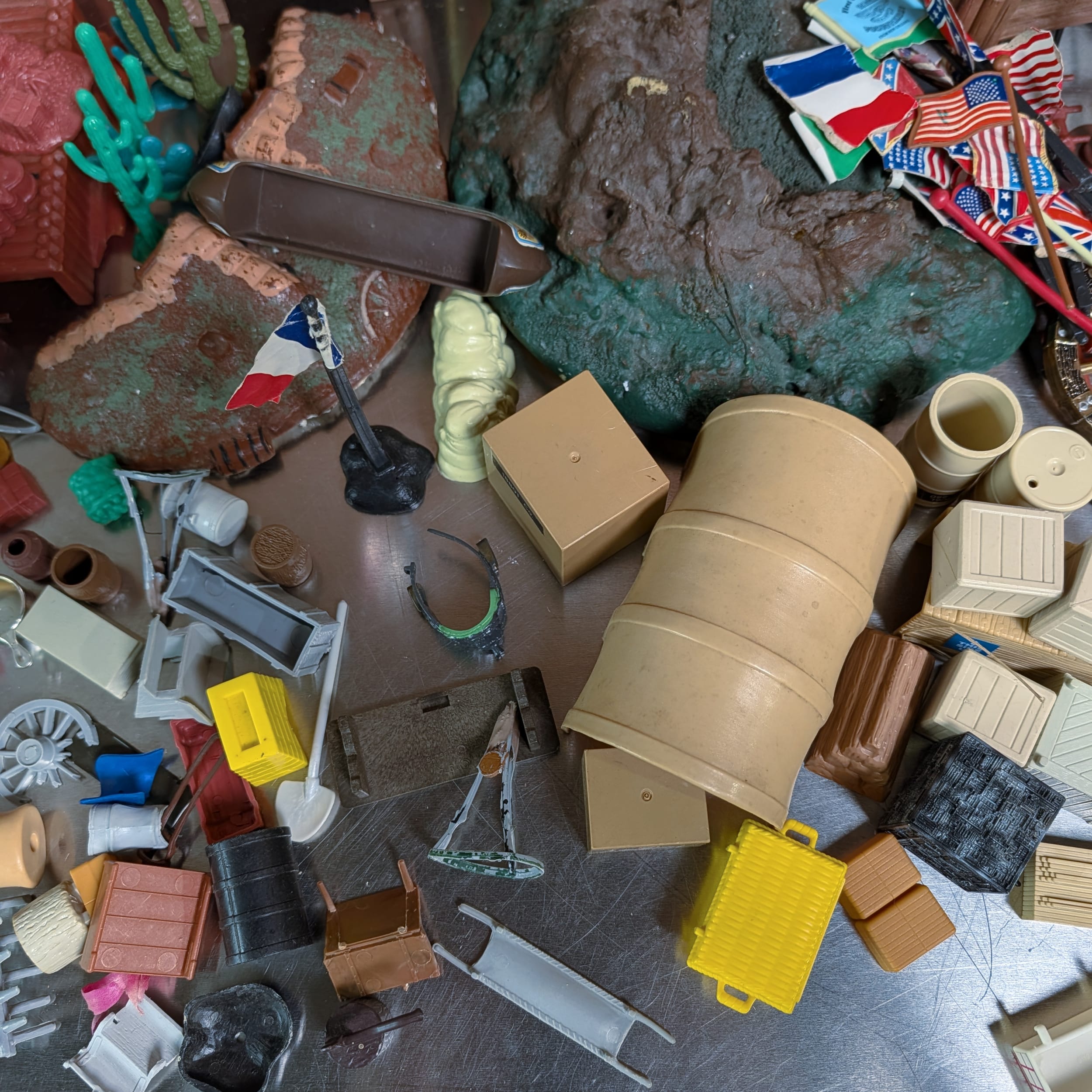 Marx Fort Apache Playset Vintage Huge Lot Buldings Fences Accessories & Parts