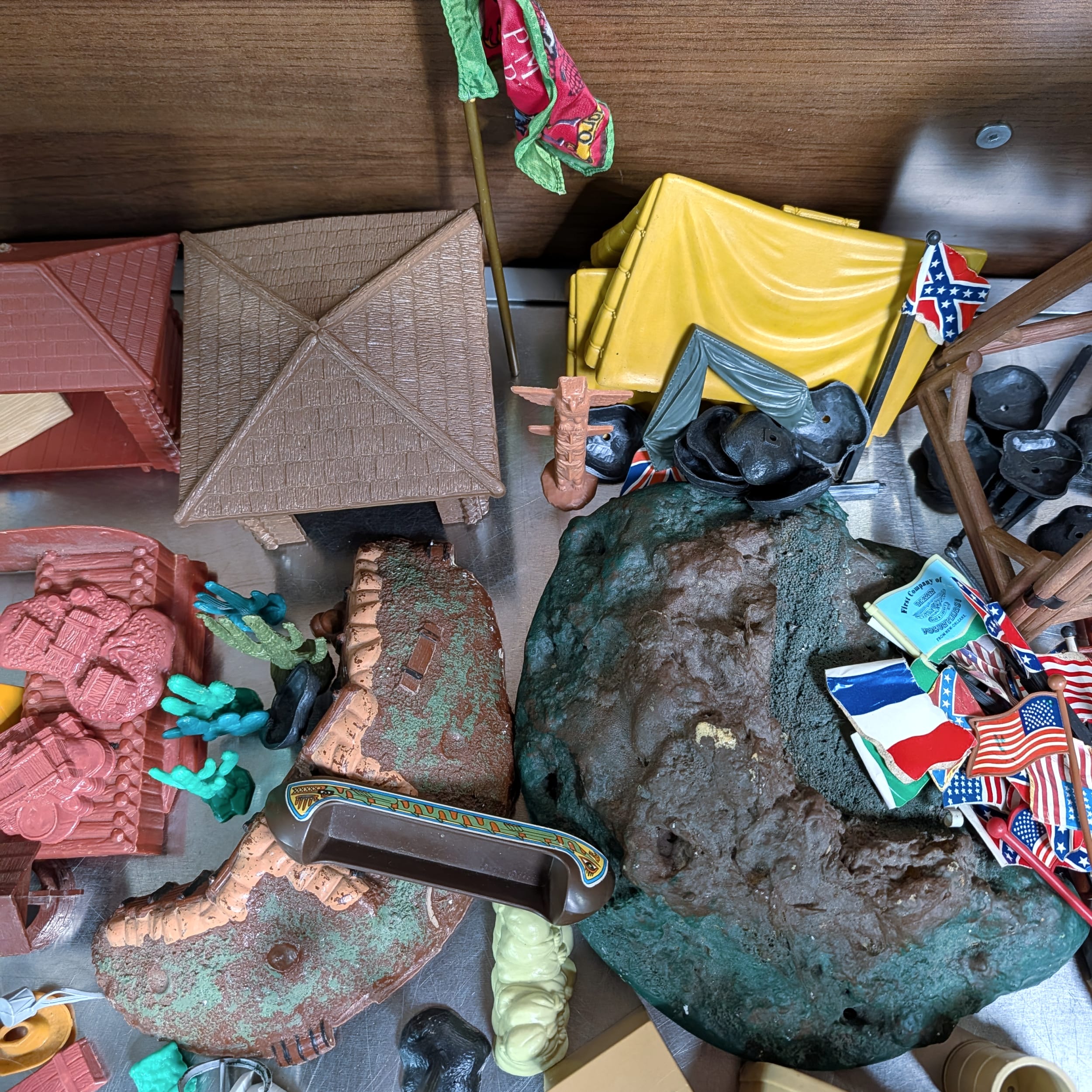 Marx Fort Apache Playset Vintage Huge Lot Buldings Fences Accessories & Parts