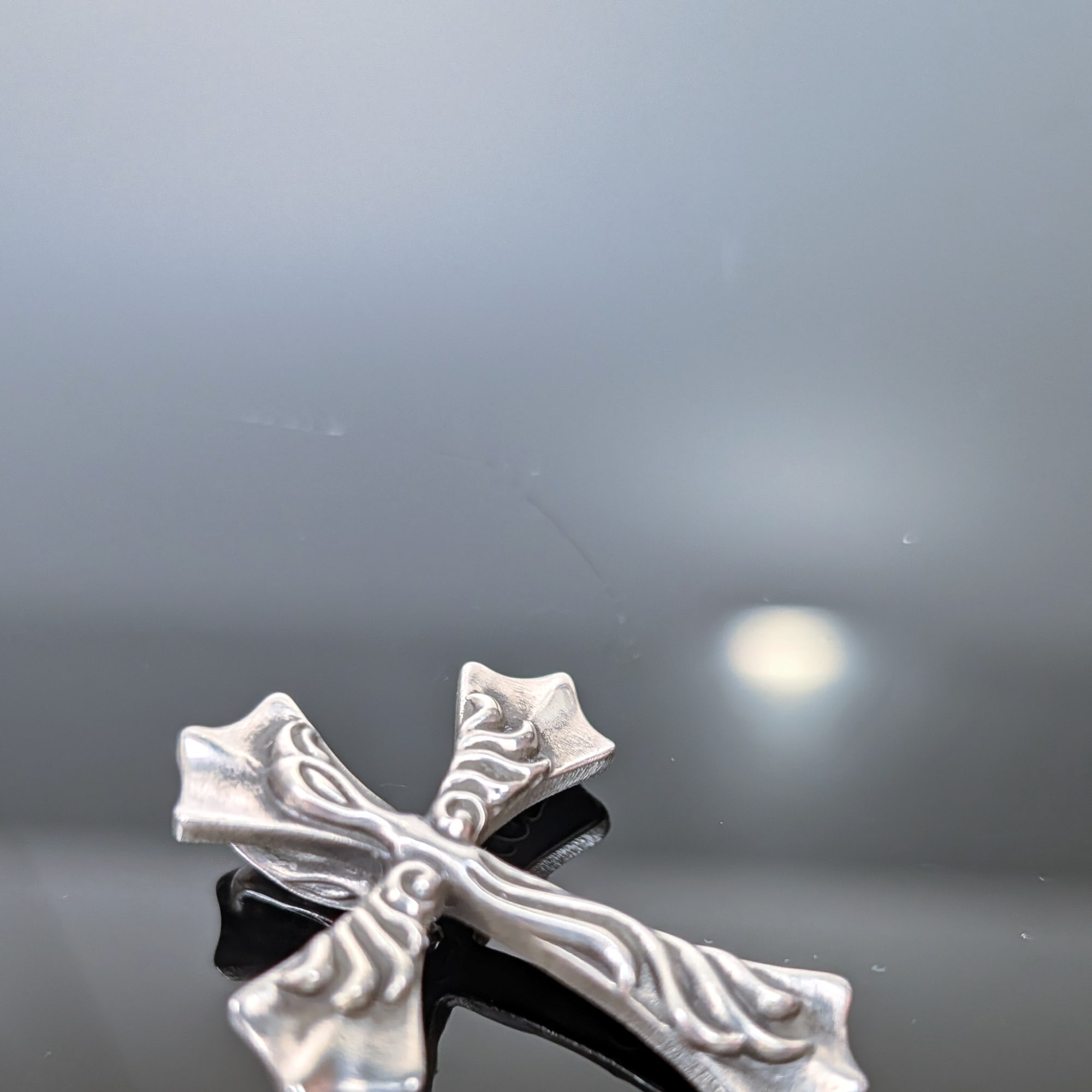 LONE ONES Leonard Kamhout Mating Flight Spread Eagle Silver 925 Cross 7.3 Grams