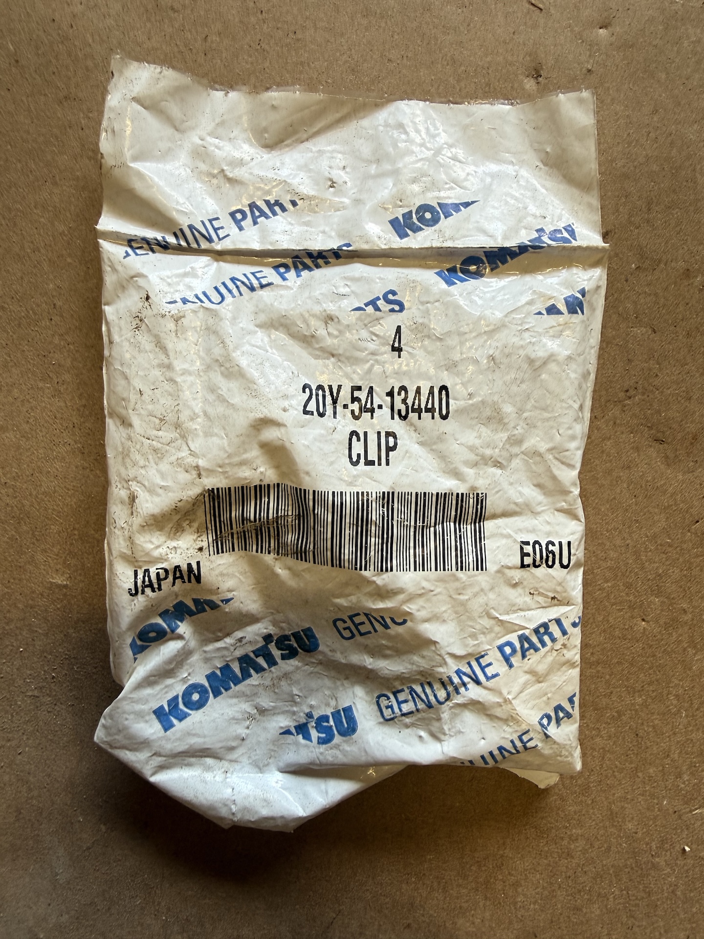 New NOS Komatsu Clip 4 Pack 20Y-54-13440