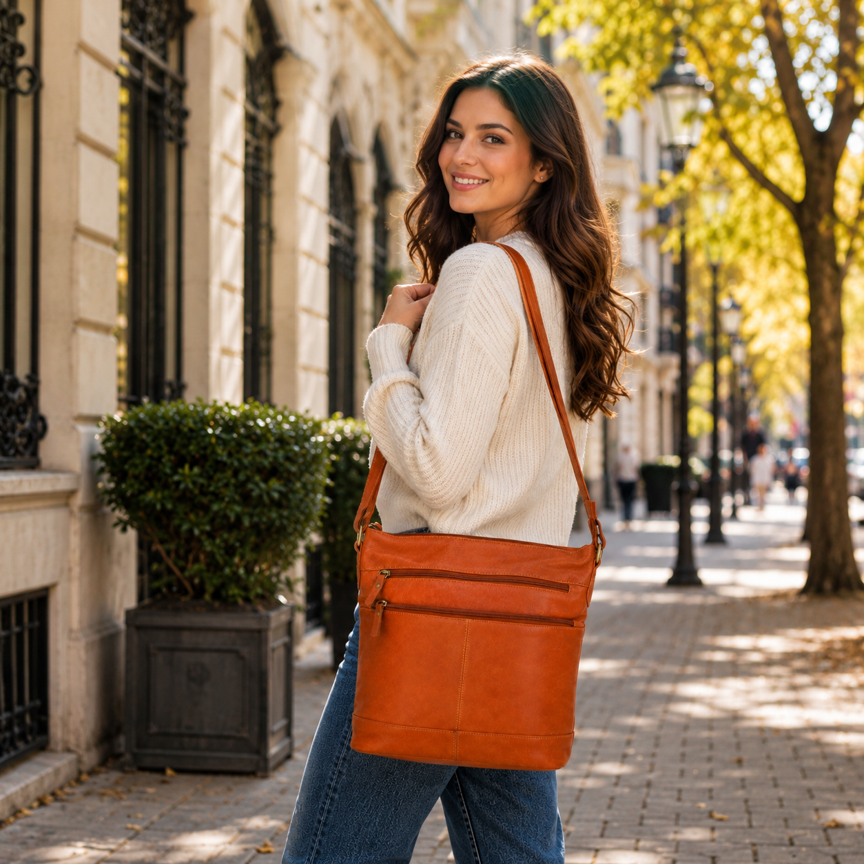 Leather crossbody bag detail view