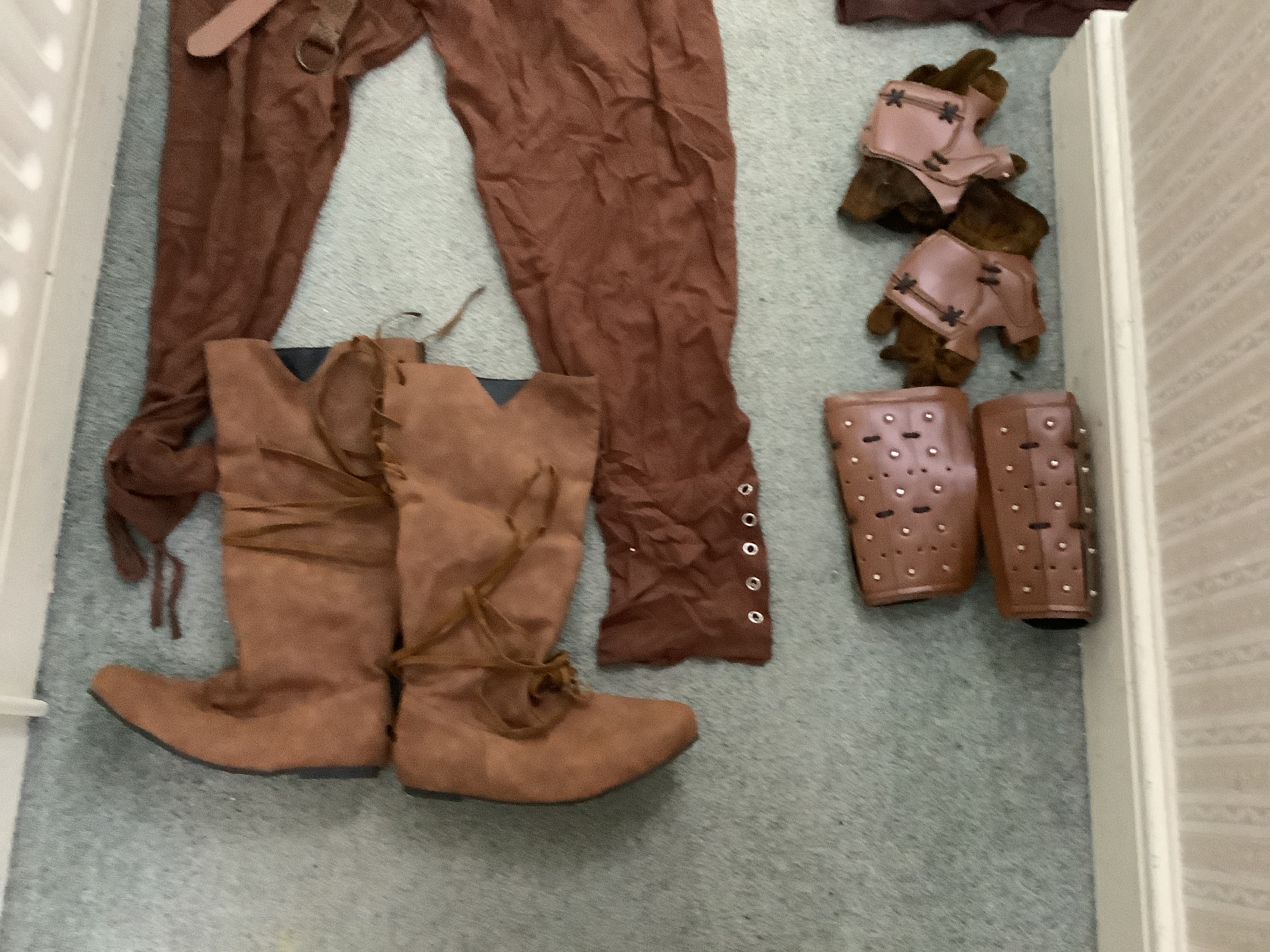 Orc Silicone Mask & Full Cosplay Costume XL - Picture 9 of 11