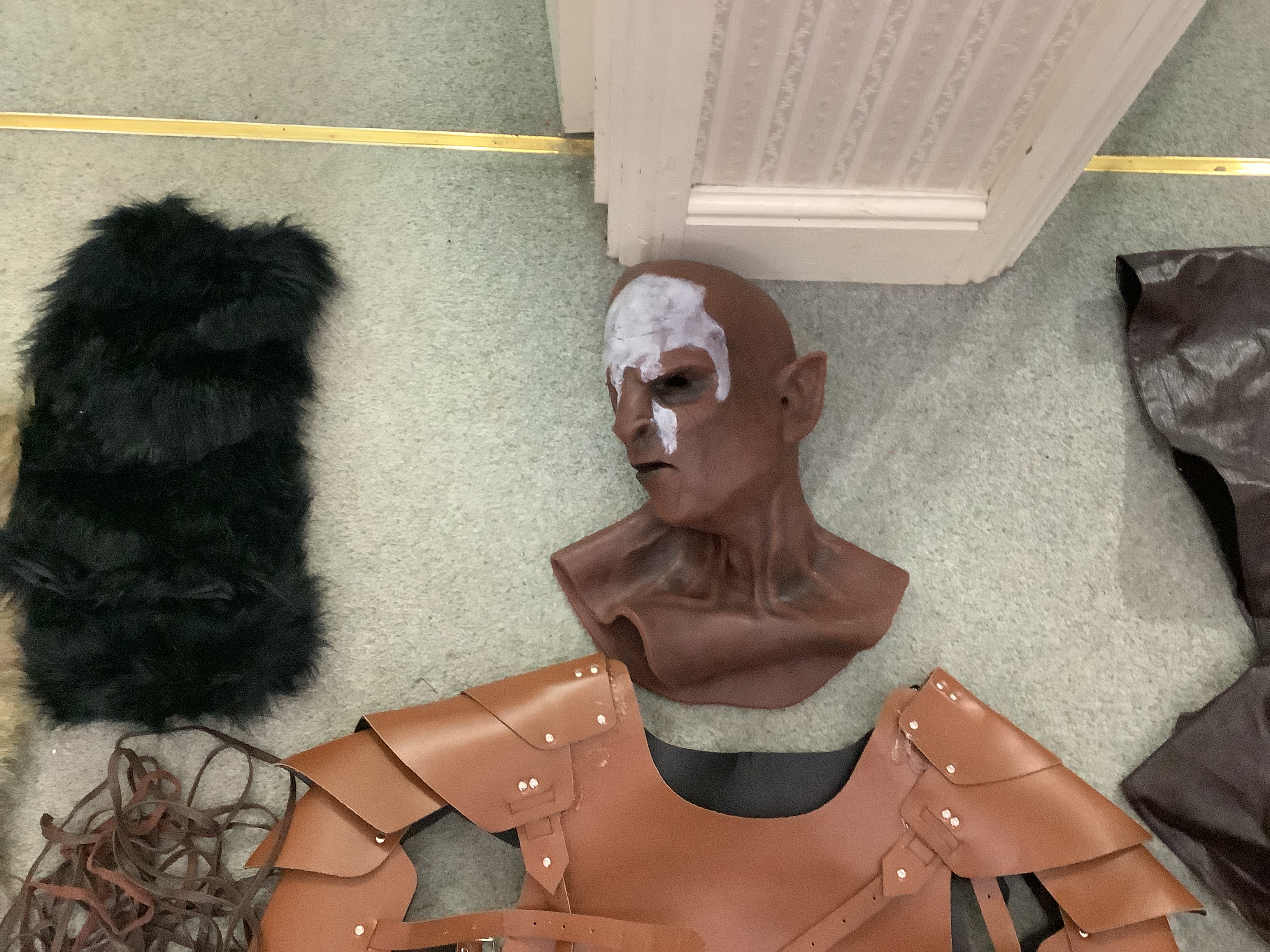 Orc Silicone Mask & Full Cosplay Costume XL - Picture 11 of 11