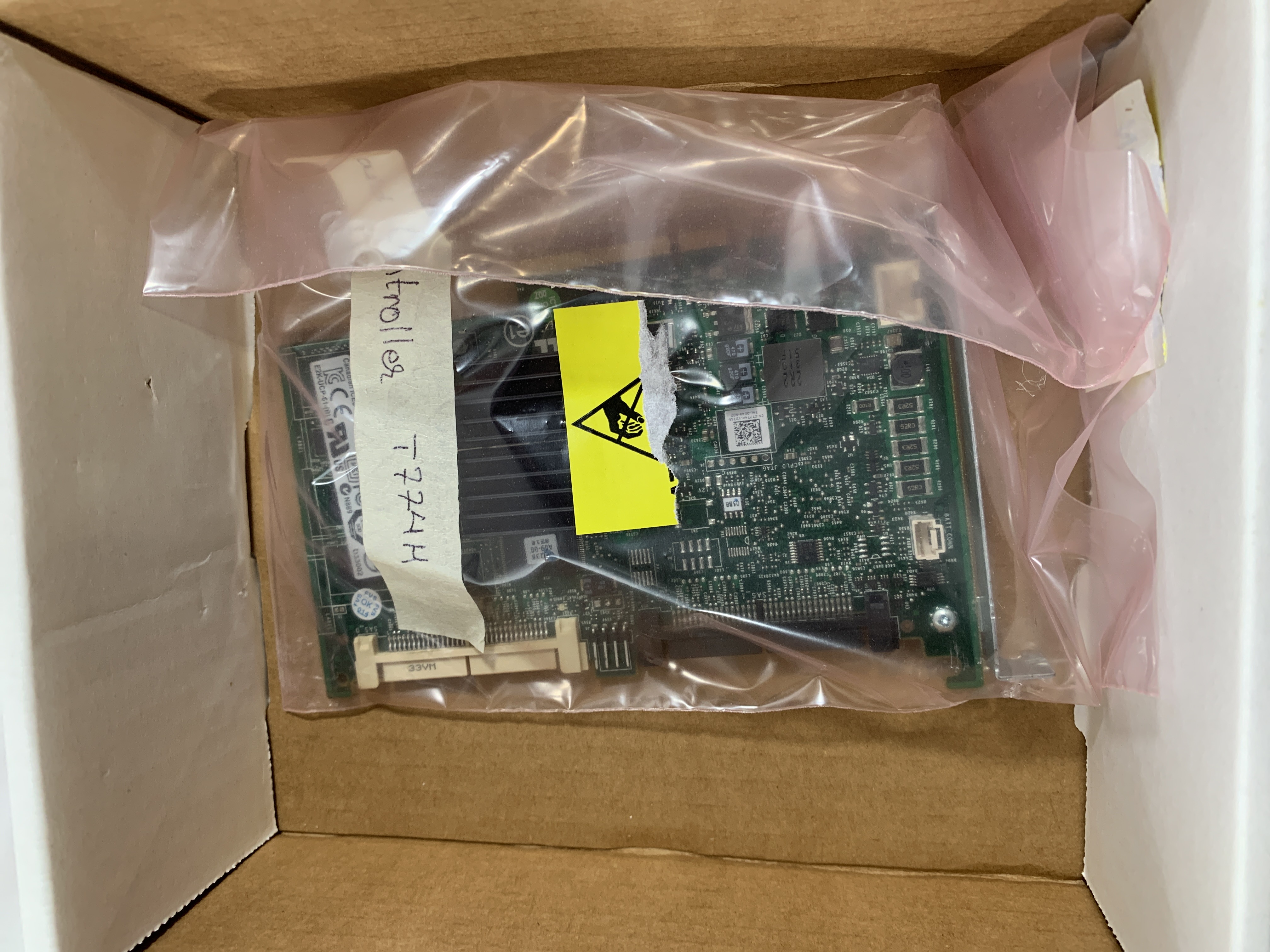 Dell PowerEdge PERC 6i SAS Dual Channel 256MB 3 GB RAID Controller T774H 0T774H - Picture 2 of 4